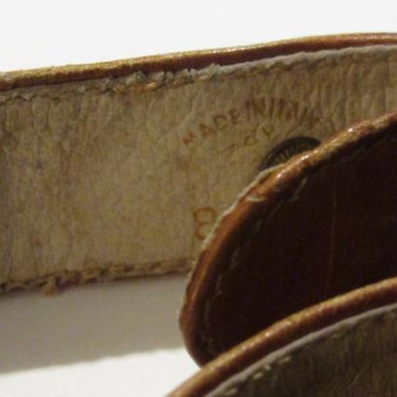 Gucci camel leather belt with large, two-tone GG logo buckle! - Picture 6 of 12